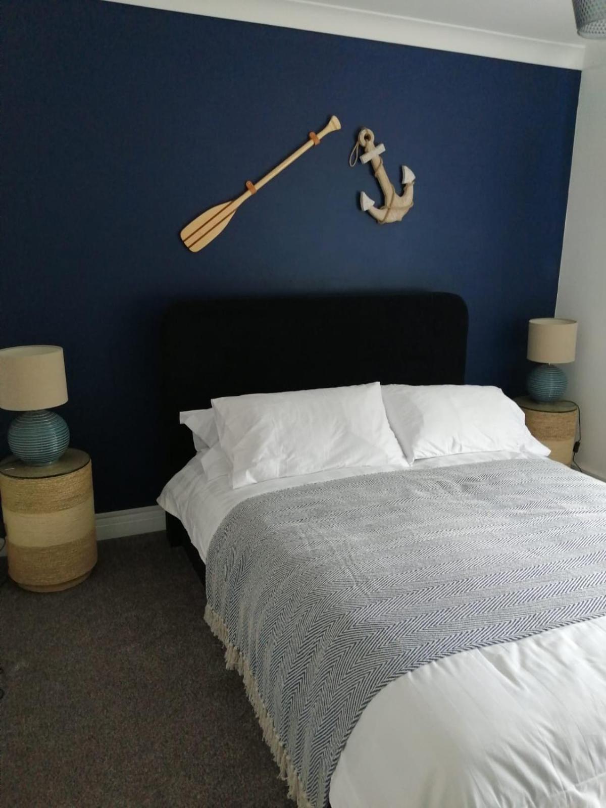 Nautical Nook, East Yorkshire Two Bed Flat, Free Parking And Wifi * Kingston upon Hull