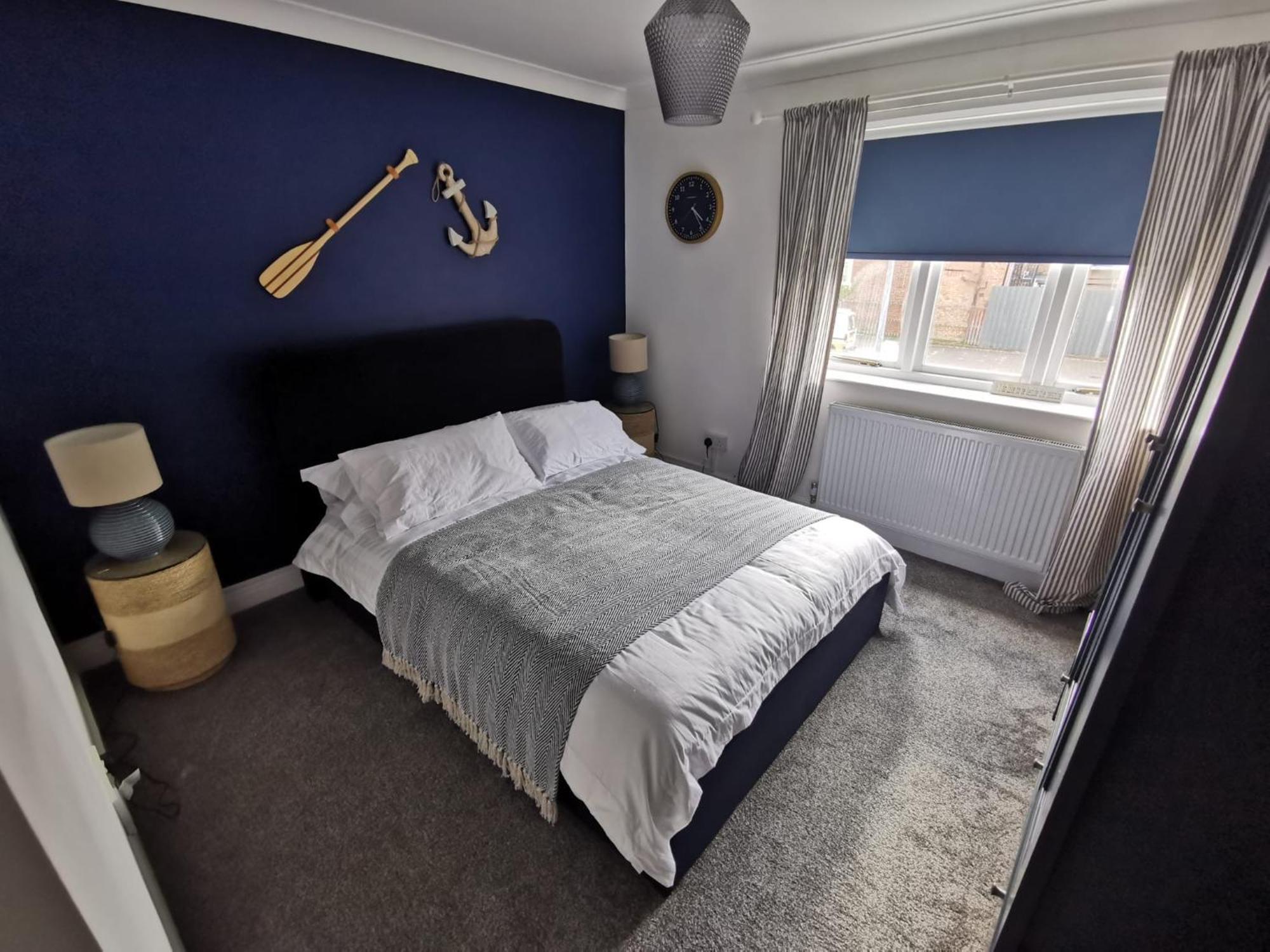 Nautical Nook, East Yorkshire Two Bed Flat, Free Parking And Wifi Apartment *